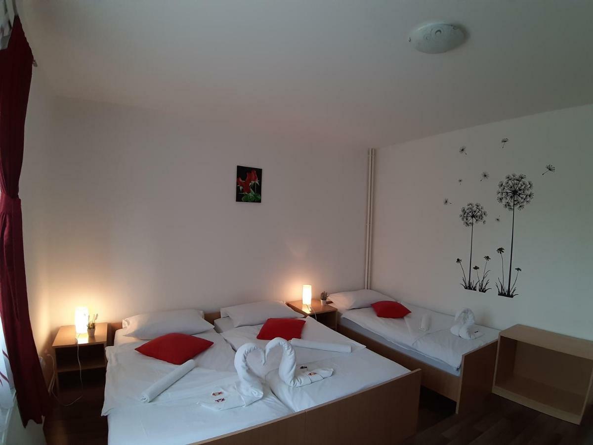 House Naomi Apartment Grabovac  Luaran gambar